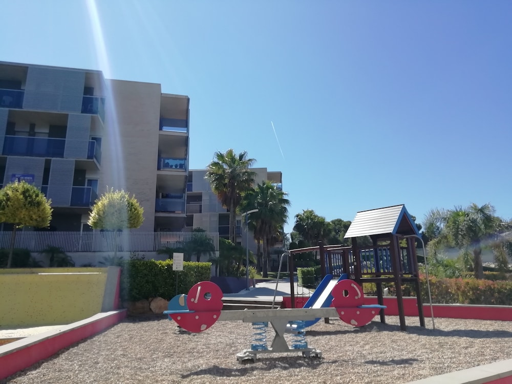 Rentalmar Families Paradise Village 25/43