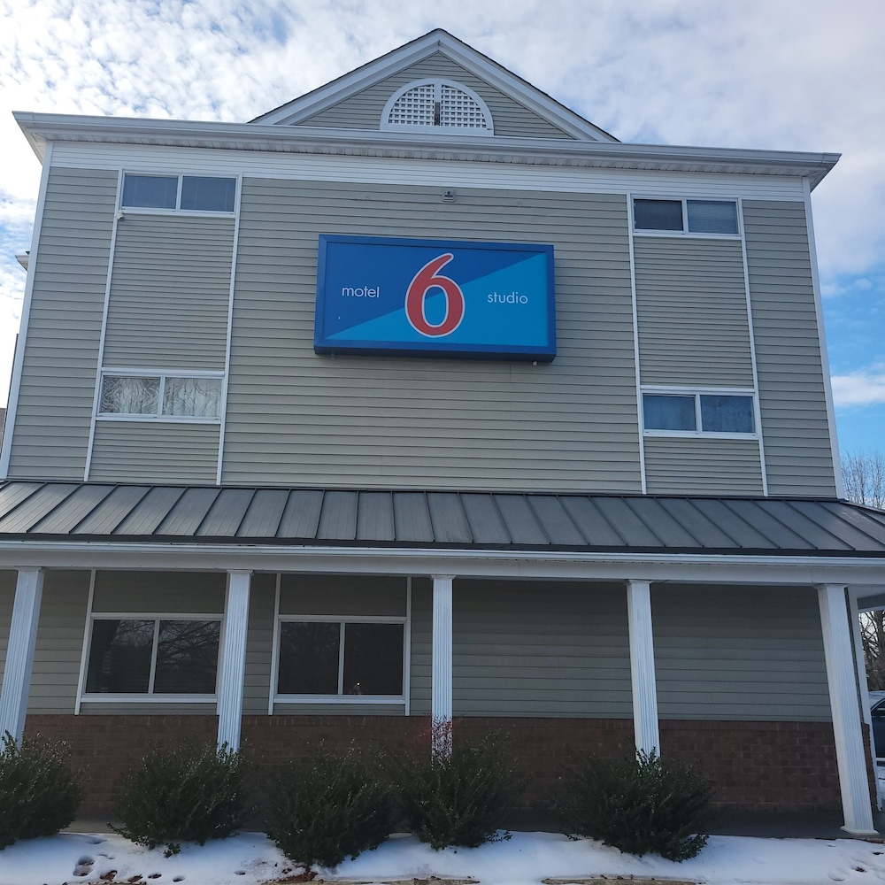 Studio 6 Extended Stay - Greensboro, NC - I-40 in GREENSBORO - NC