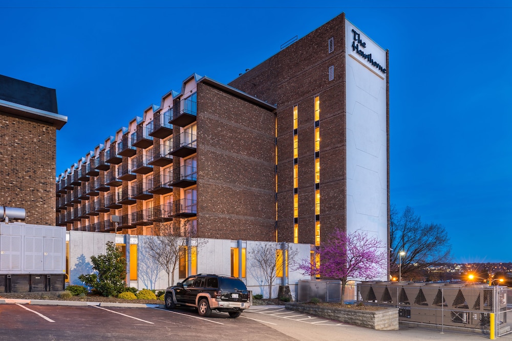 Hawthorne Inn and Conference Center 9/64