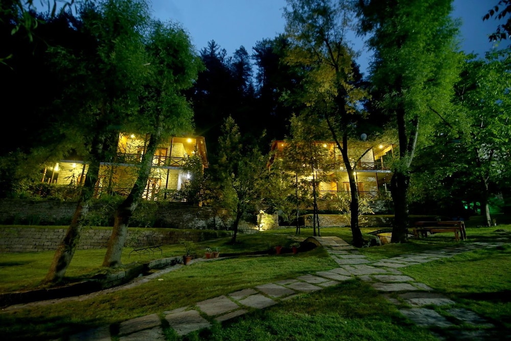 Tall Trees Resort 38/50