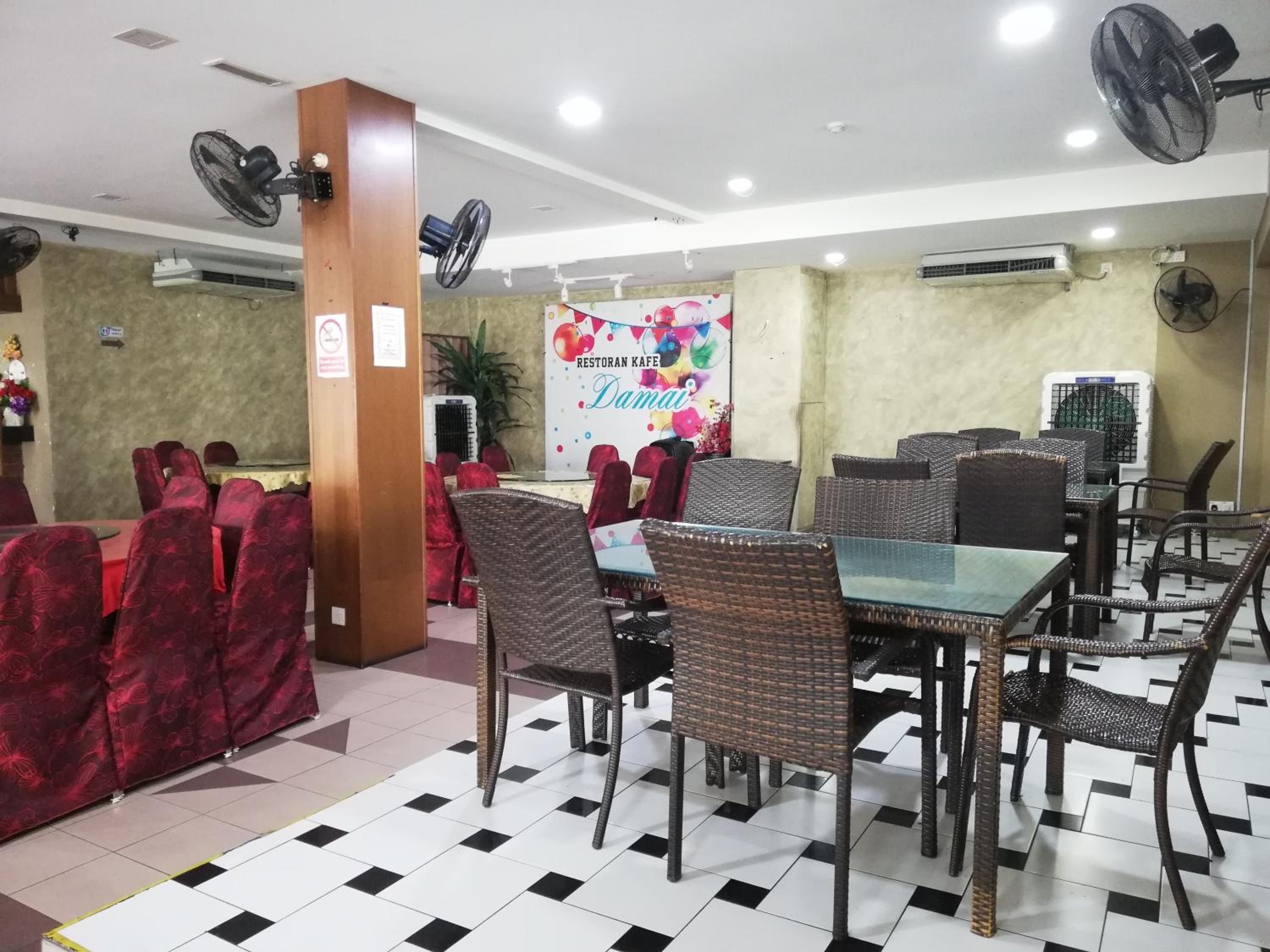 Hotel Damai 32/50