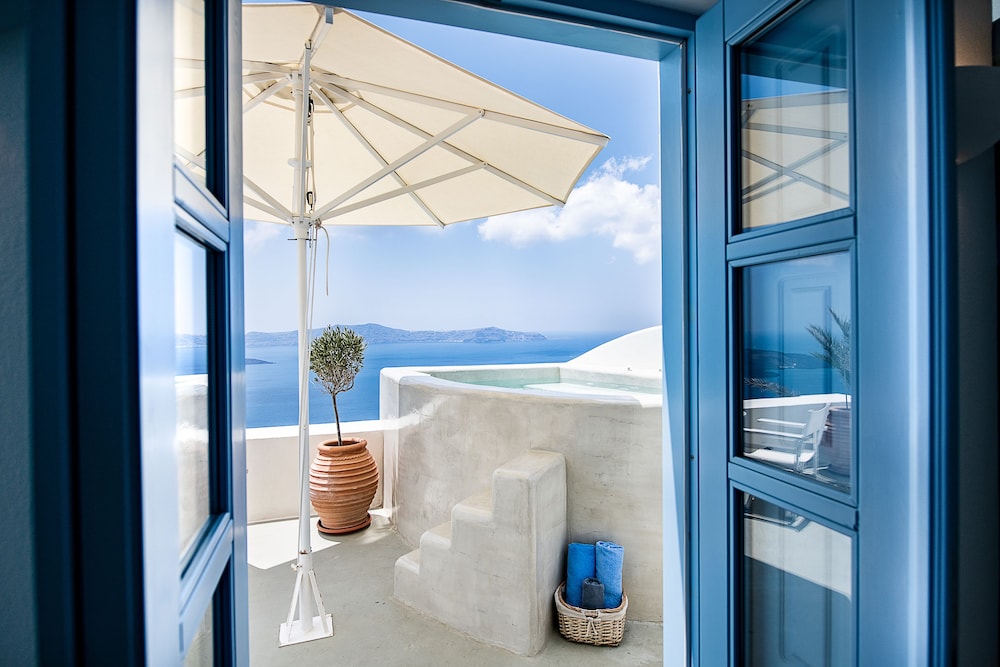 Pantelia Suites Santorini 47/71