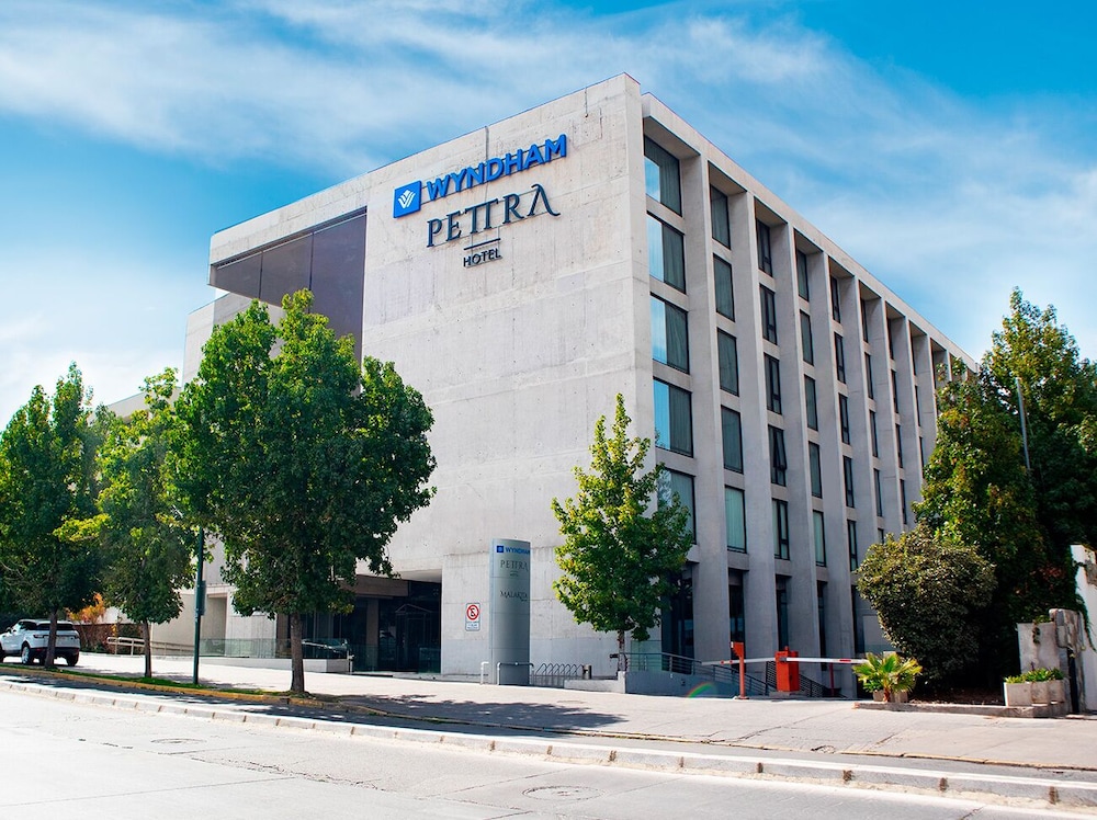 Wyndham Santiago Pettra 4/85