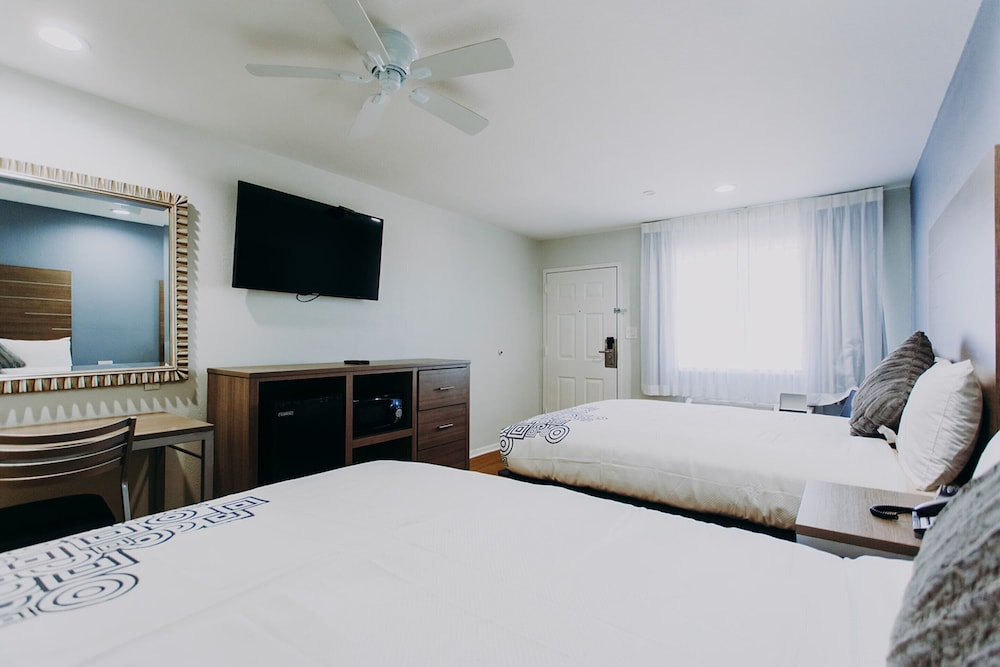 Passport Inn 26/54