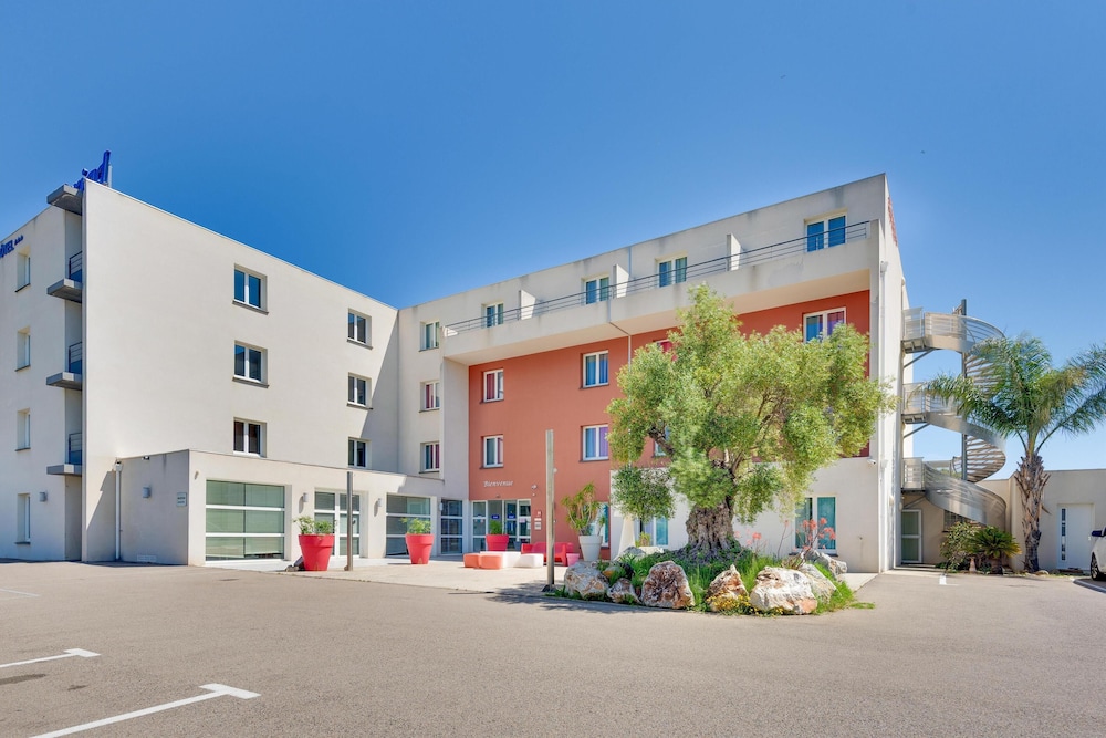 Kyriad Perpignan Sud 42/50