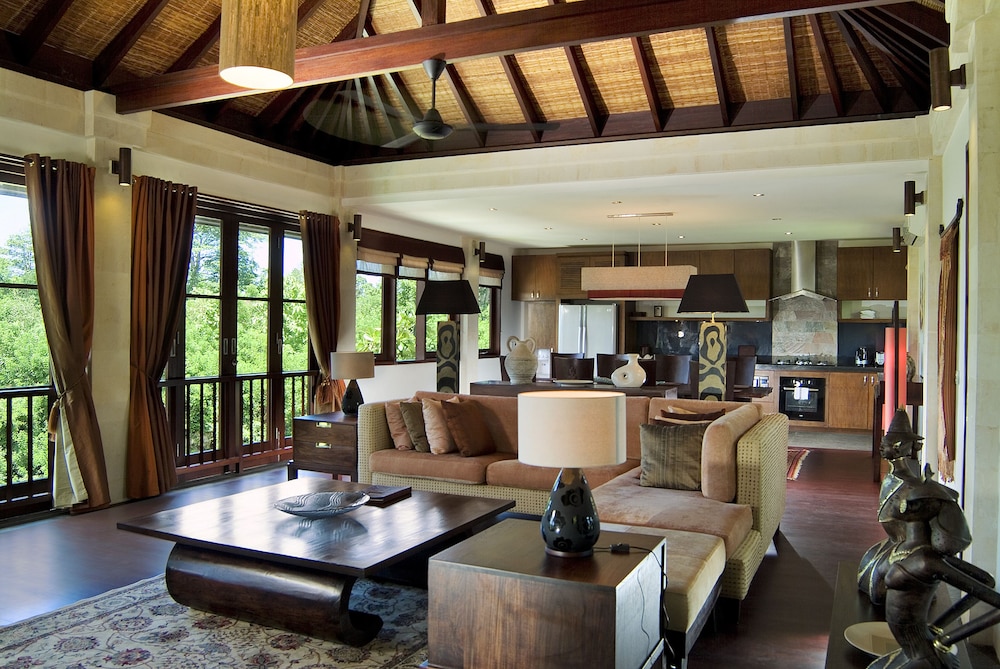 Gending Kedis Luxury Villas & Spa Estate 30/50