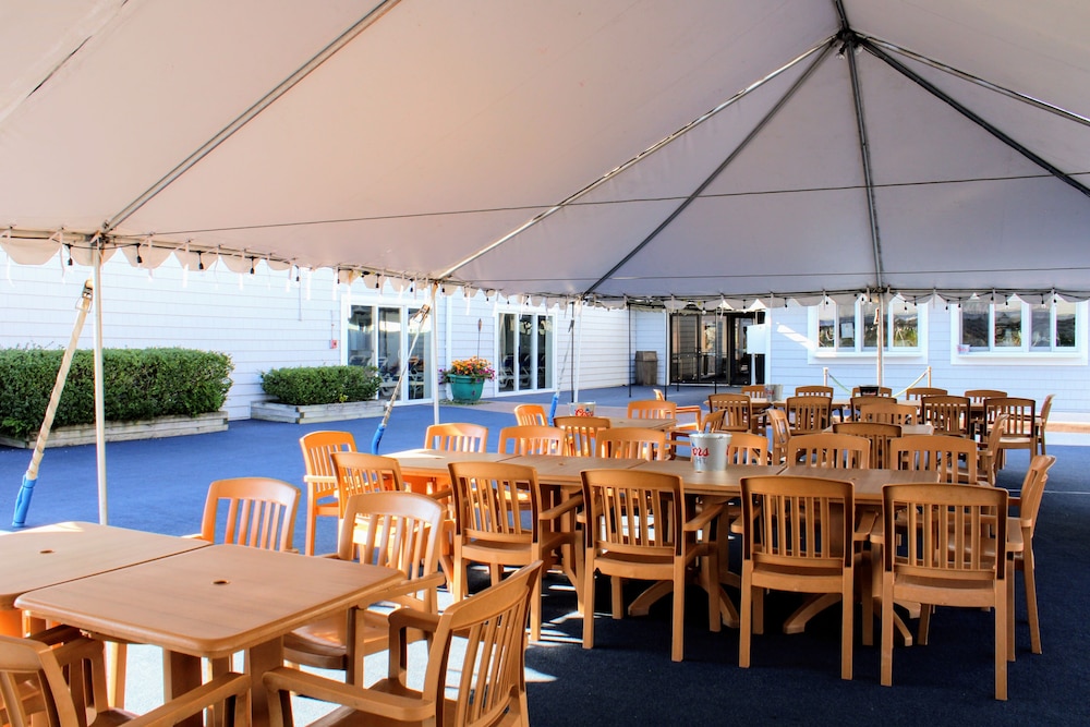 Resort Conference Center At Hyannis 47/63