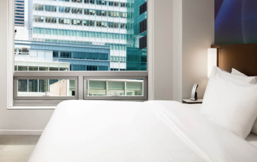 Luma Hotel Times Square 9/23