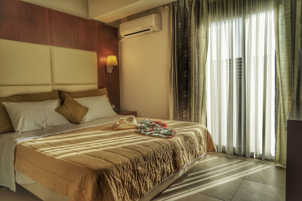 Kokkoni Beach Hotel 6/42
