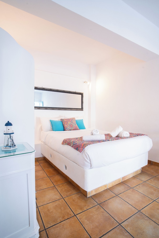 SUPERIOR, DOUBLE BED, SEA VIEW