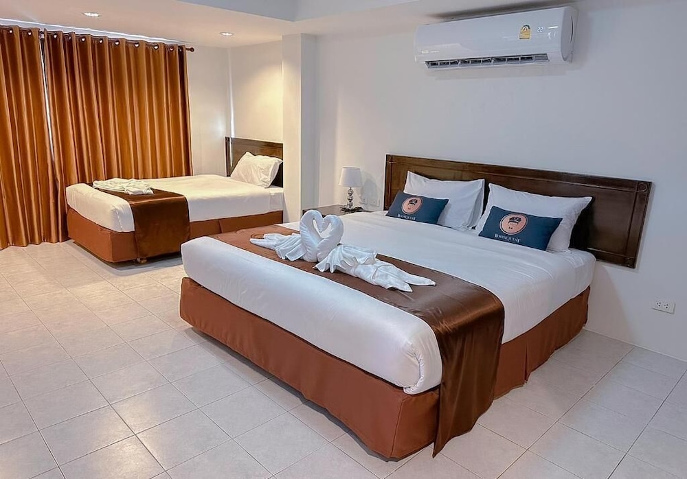 RoomQuest The Beach Kalim 24/36