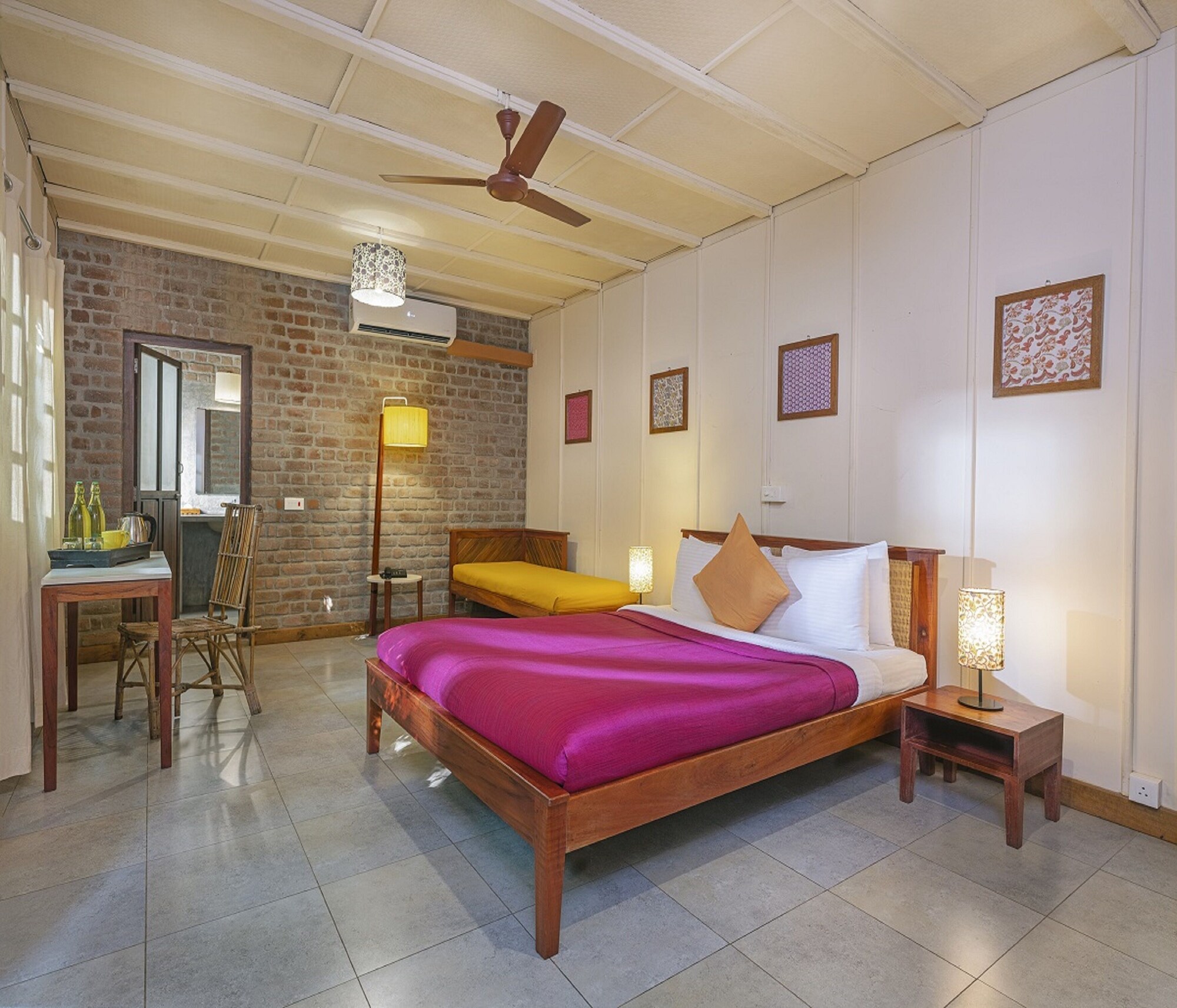 Swiss, Chalet, King Bed