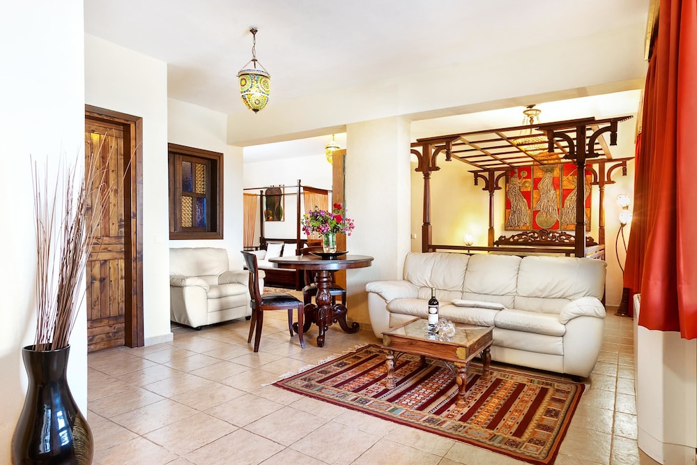 Akritas Ef Zin Villas & Suites 28/50