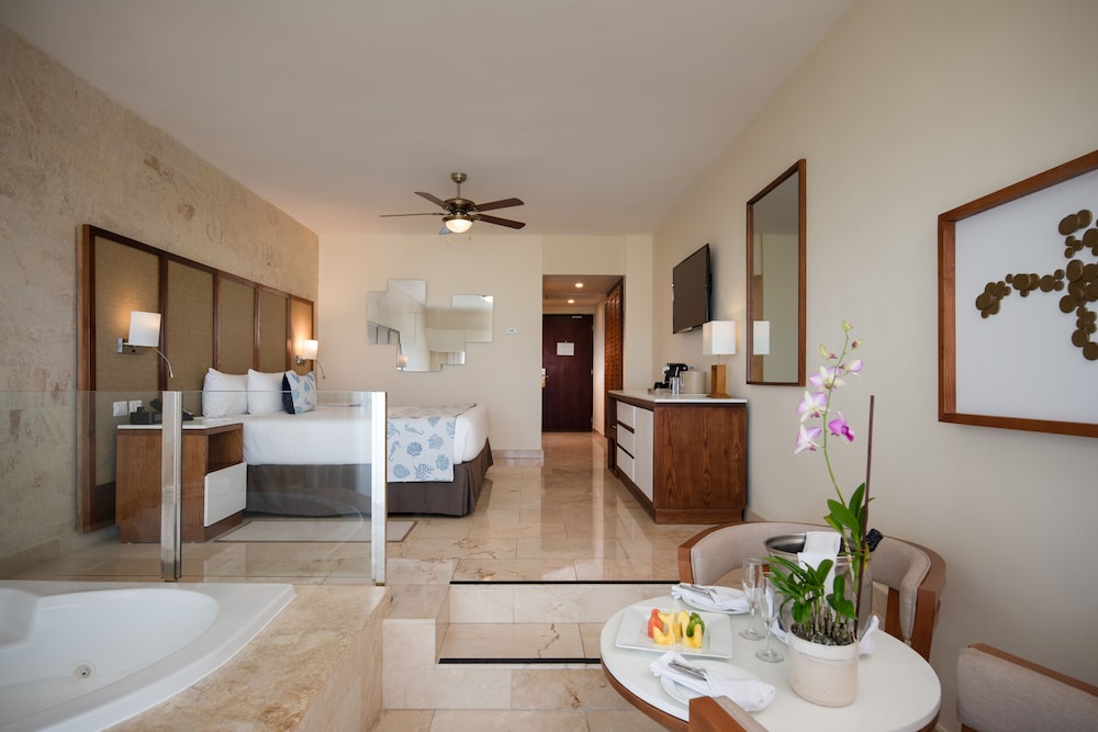 Impressive Premium Punta Cana 8/40