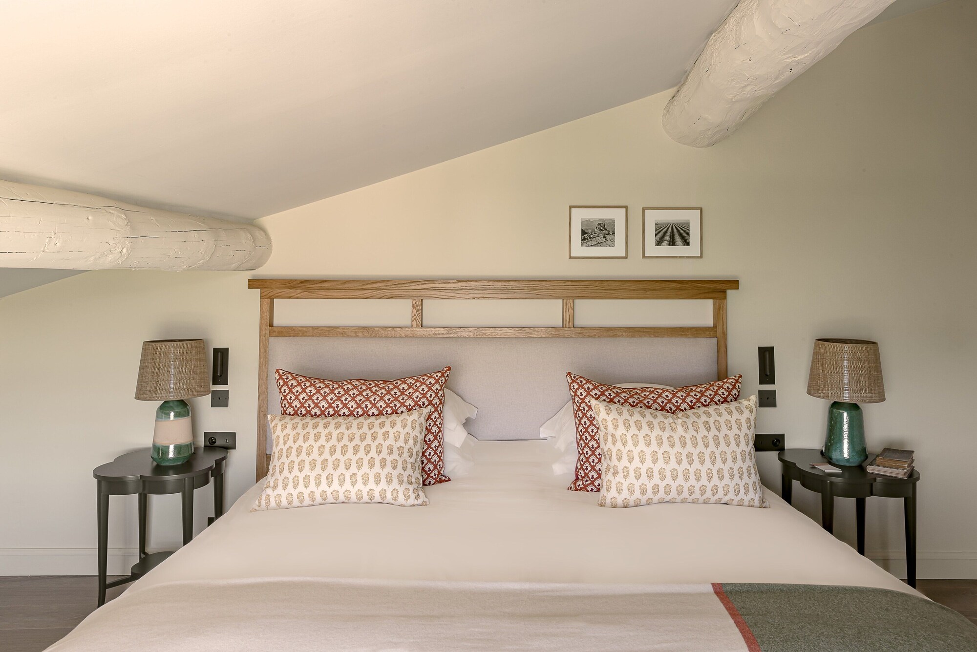 Signature, Suite, King Bed, Sofa