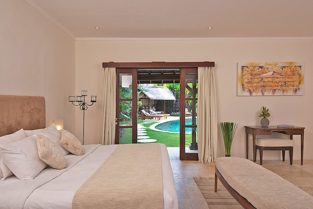 2 BEDROOMS, ROYAL, VILLA, PRIVATE POOL