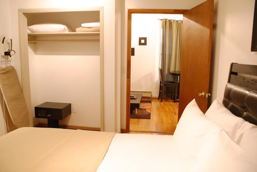 Off Soho Suites Hotel 15/38