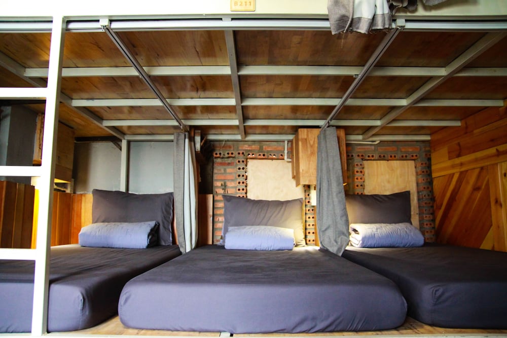 MIXED DORM, 12 BEDS