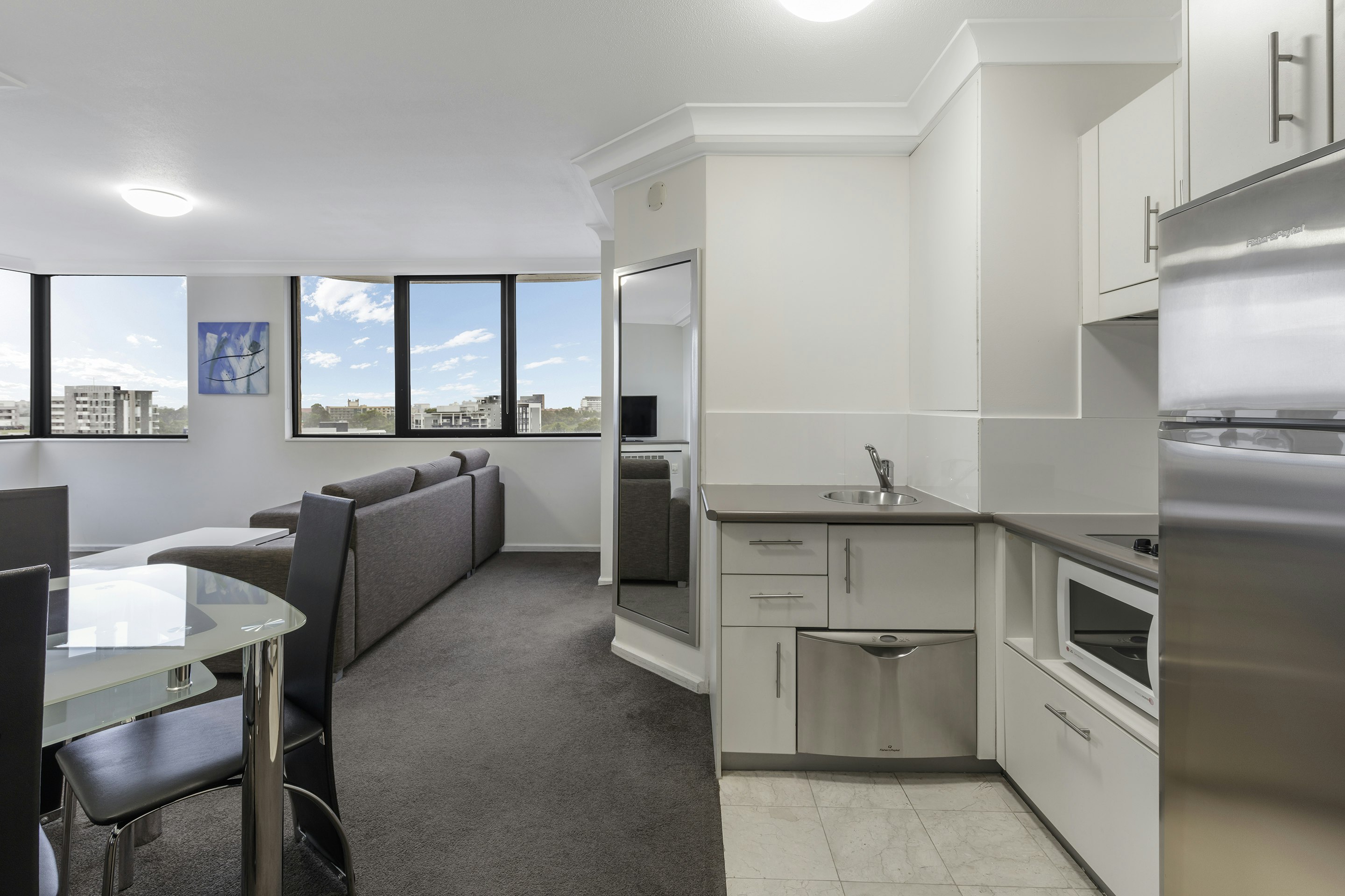 PARK REGIS NORTH QUAY 33/58
