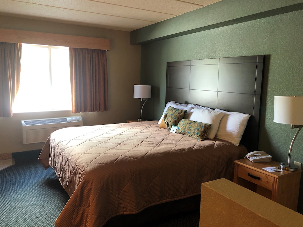Boarders Inn & Suites by Cobblestone Hotels - Fayette 13/50