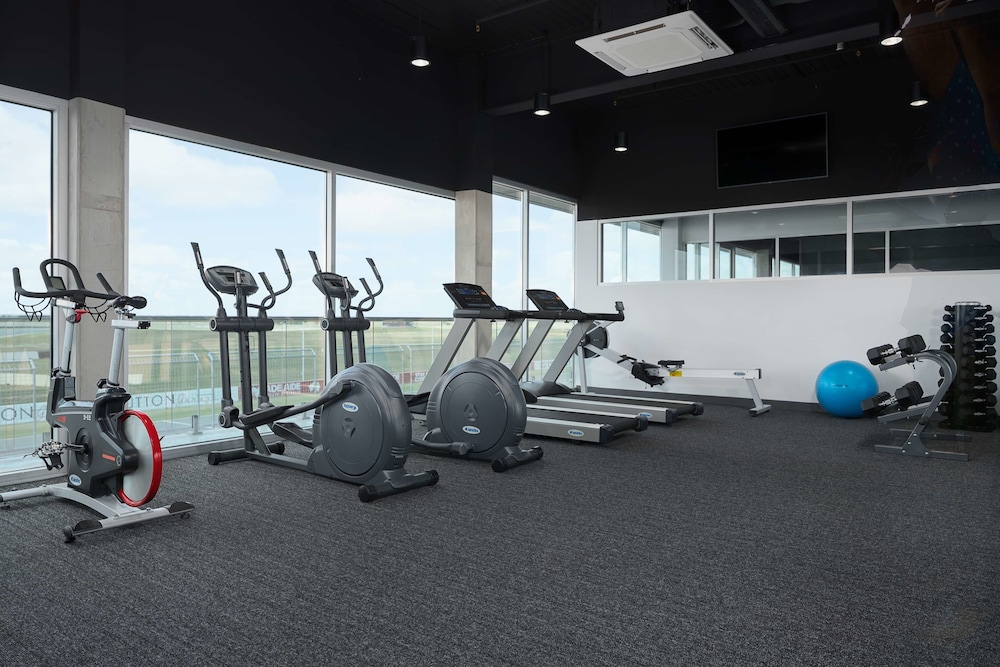 Rydges Pit Lane Hotel 25/50