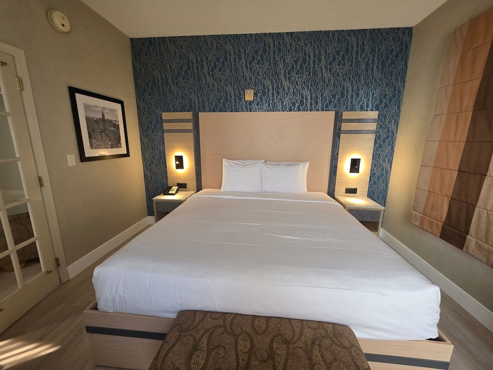 Hotel Executive Suites 22/57
