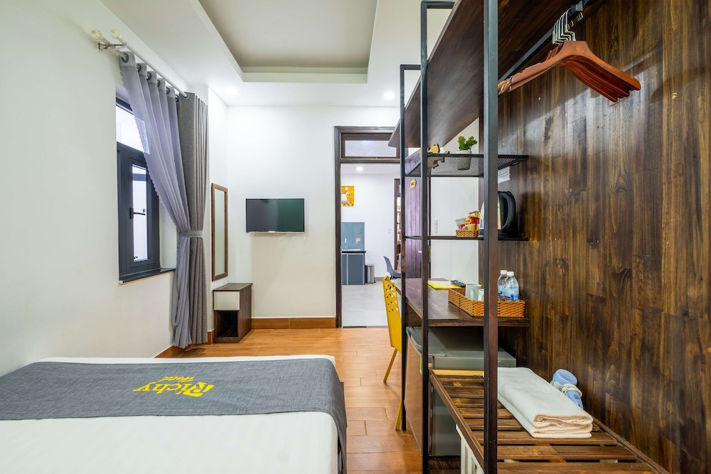 Richy Hotel 26/40