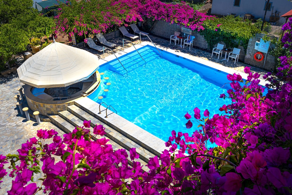 Skala Hotel 57/60