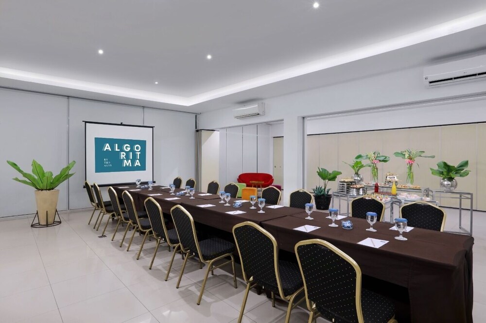 Hotel Algoritma 44/51