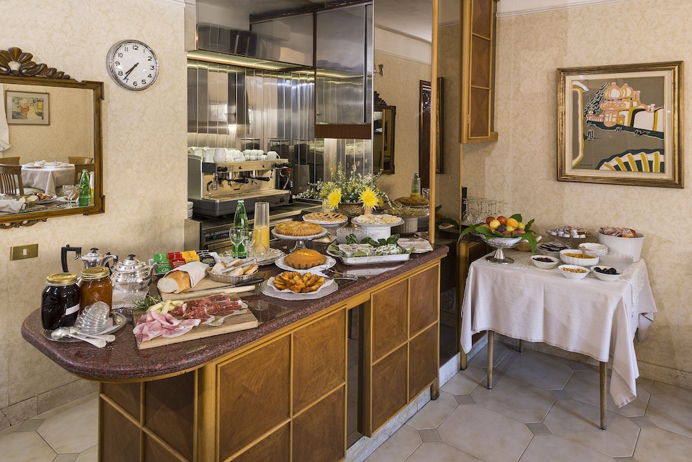 Cacciani Hotel 33/48