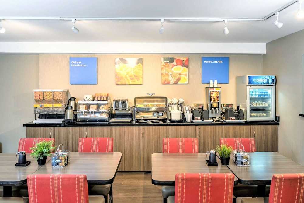 Comfort Inn South Shore 34/44