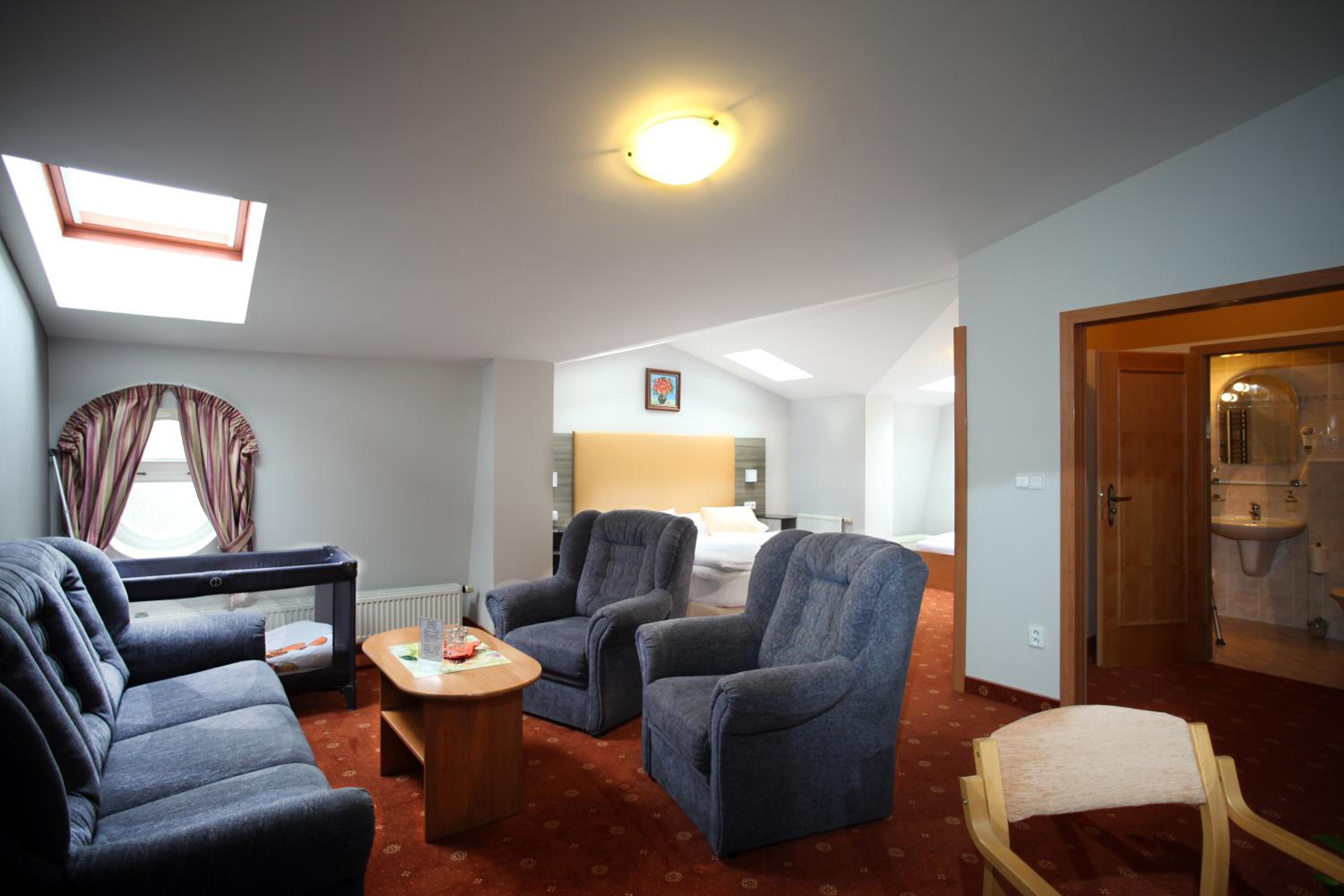 Paris Hotel 36/46