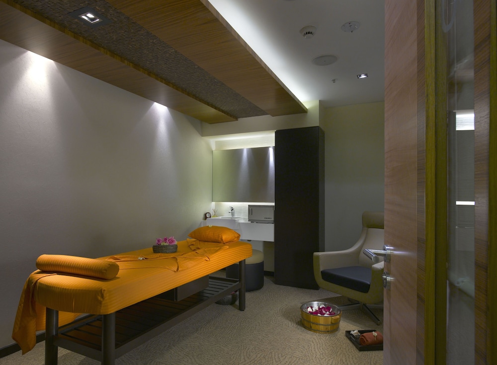 Shangri-La Kuala Lumpur 24/50
