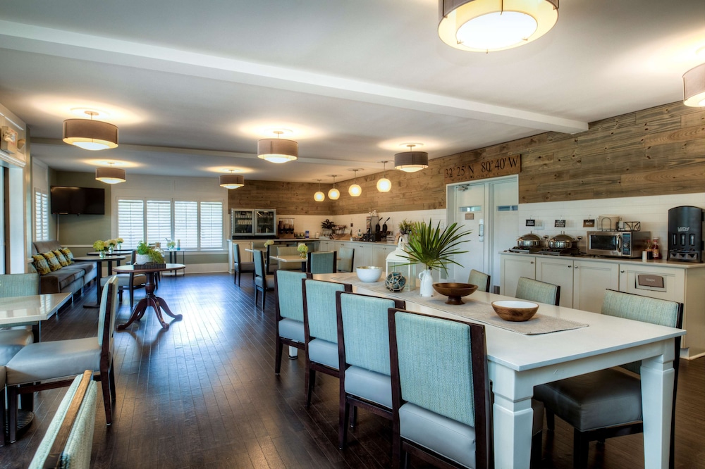 Best Western Sea Island Inn 34/42