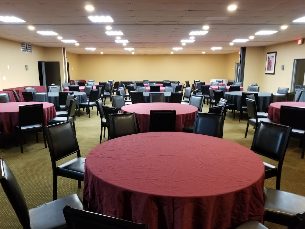 Rodeway Inn And Suites Stroudsburg - Poconos 13/20