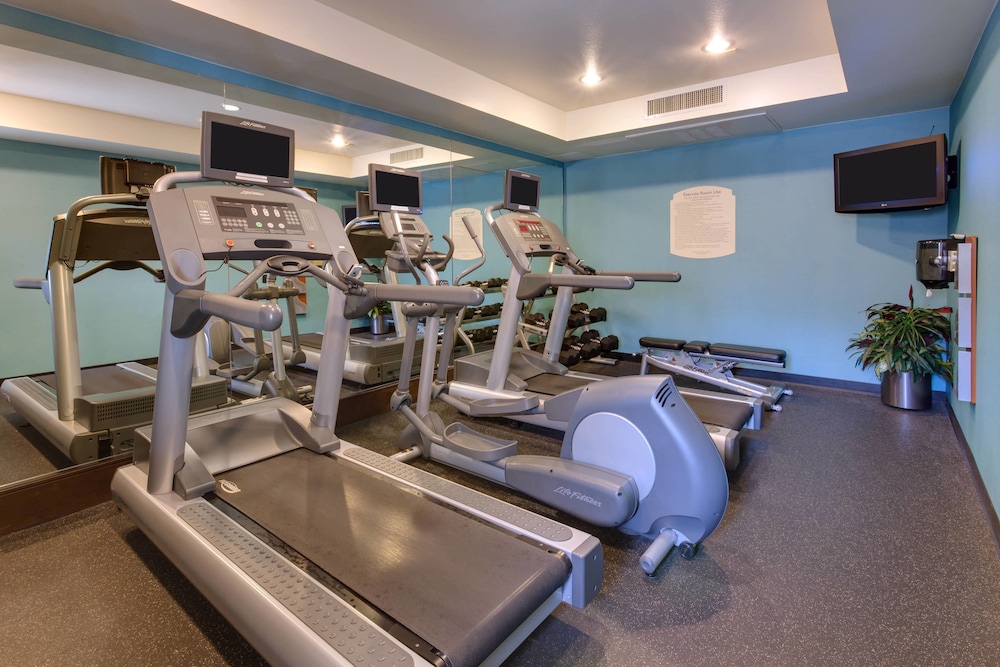 Fairfield Inn & Suites San Francisco Airport/Millbrae 13/34