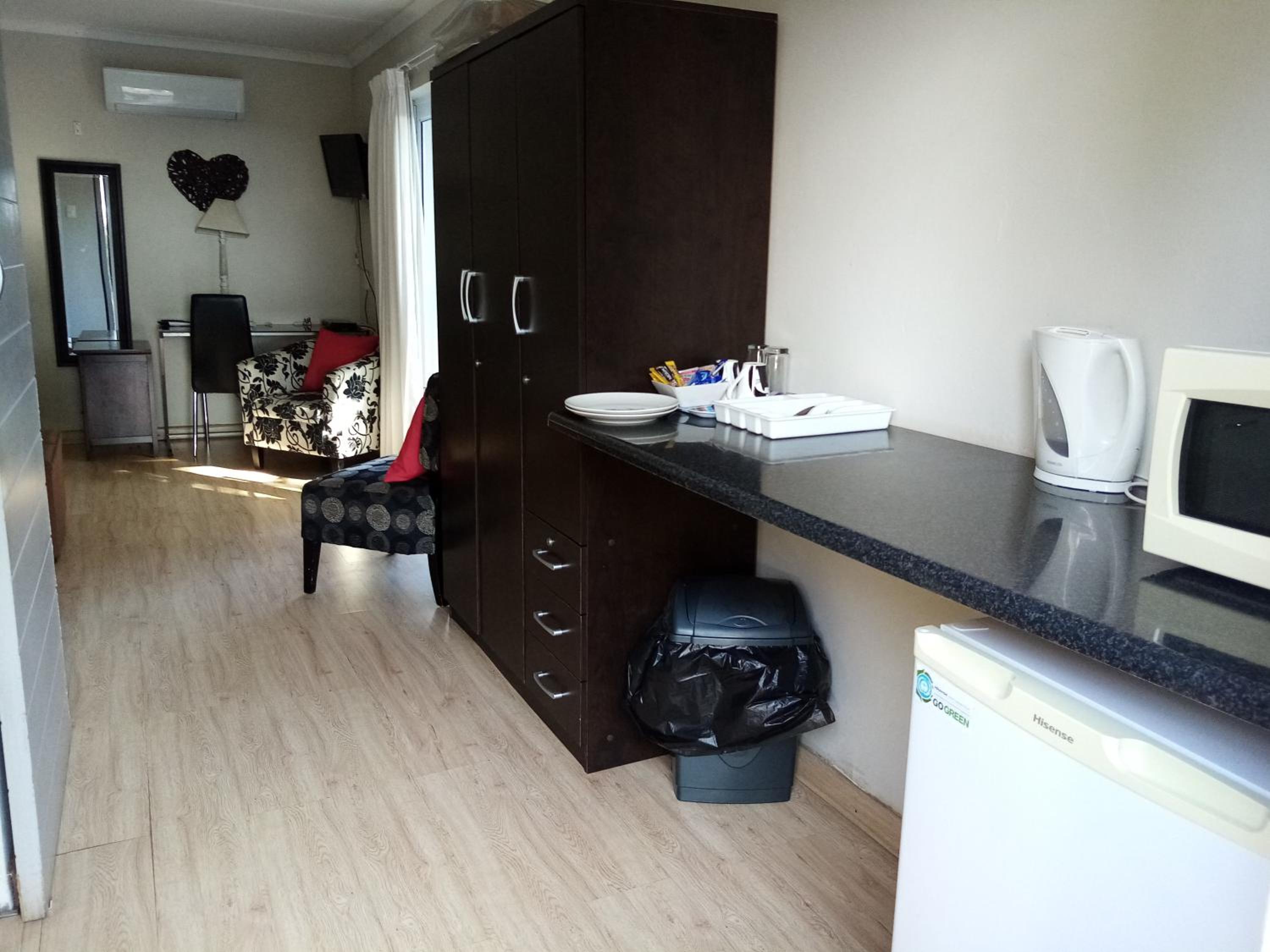 Port Elizabeth Guest House 40/45