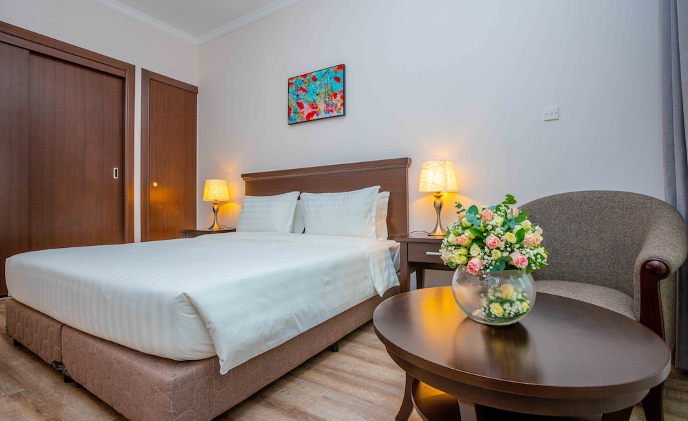 1 BEDROOM, APARTMENT