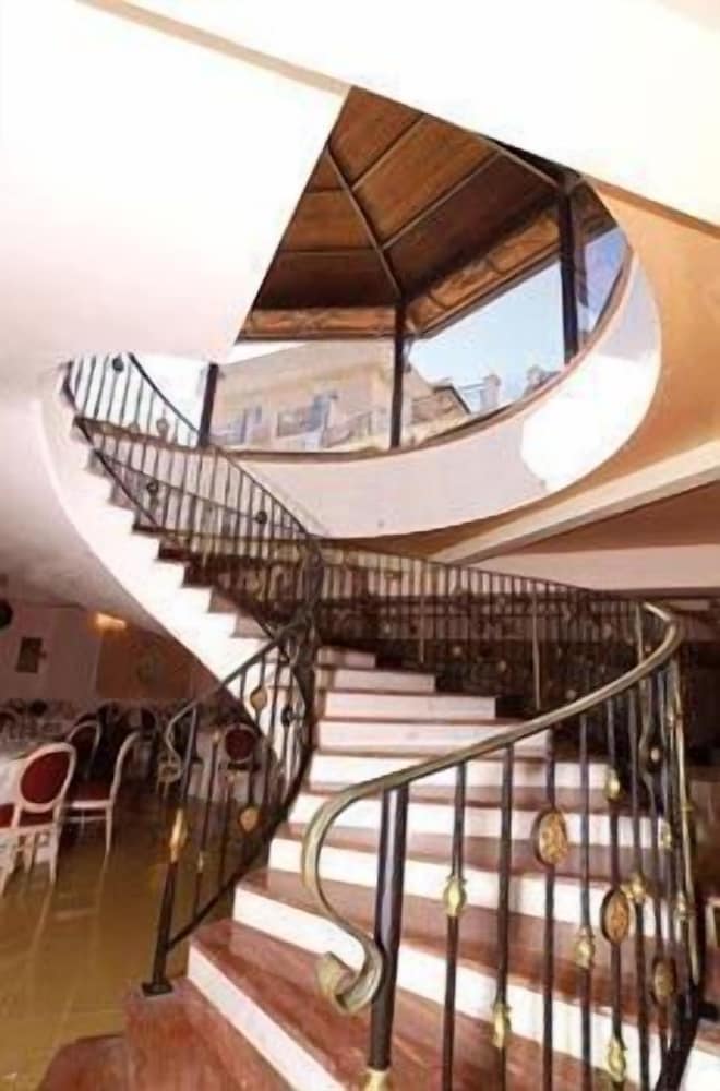 Grand Hotel Osman 36/39