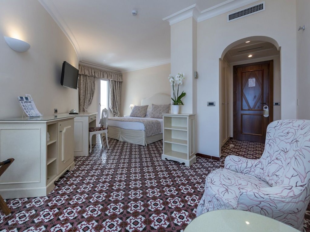 Punta Molino Beach and Resort Spa 82/82