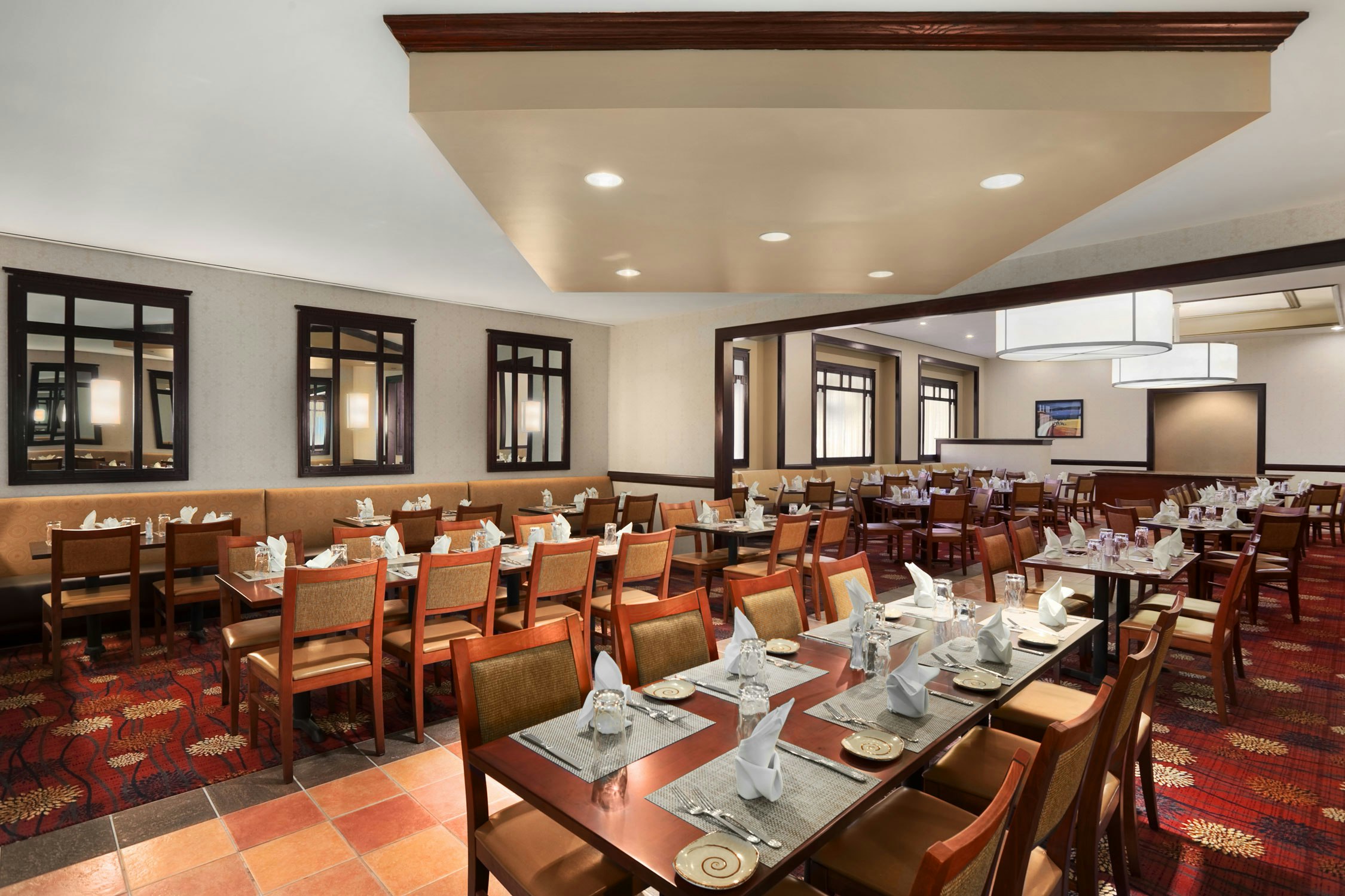 Embassy Suites by Hilton Chicago O'Hare Rosemont 44/64