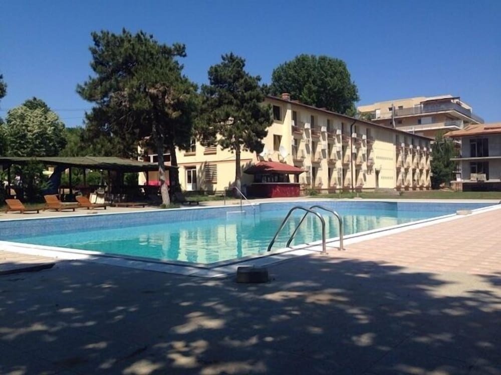 Q HOTEL NEPTUN 29/31