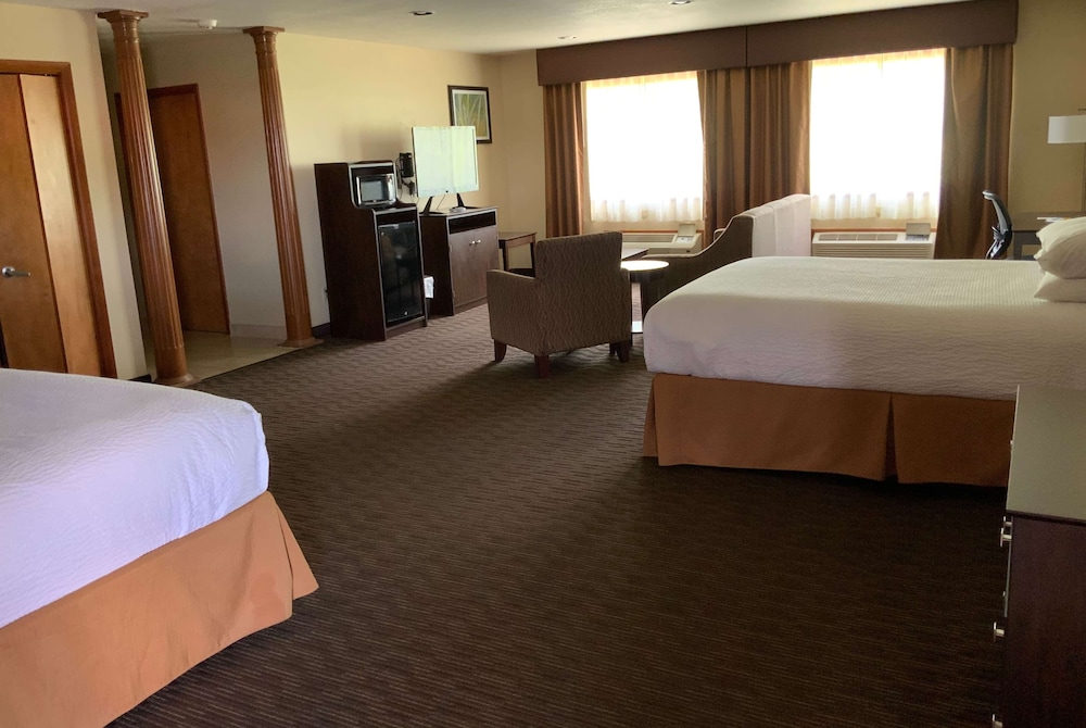 Days Inn by Wyndham Wauseon 12/49