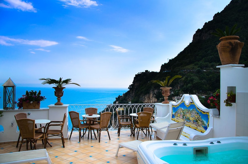 Palazzo Marzoli Resort 48/54