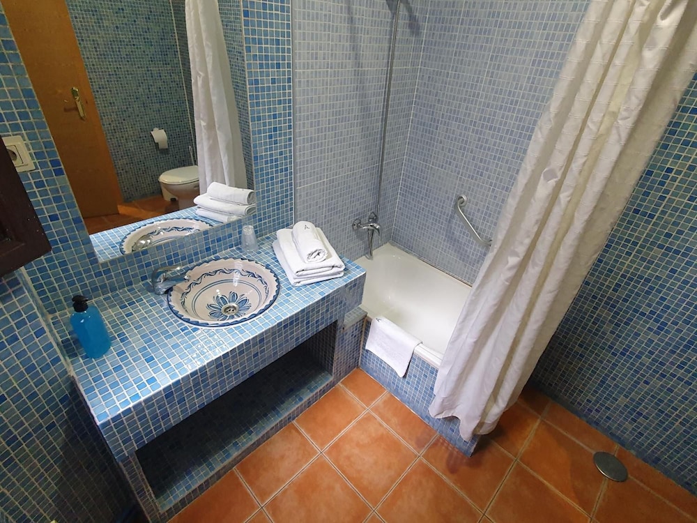 Arteaga Hostal & Baños Árabes Elvira 48/50
