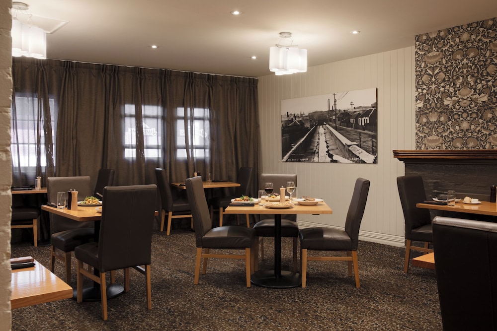 The Old Woolstore Apartment Hotel 55/63