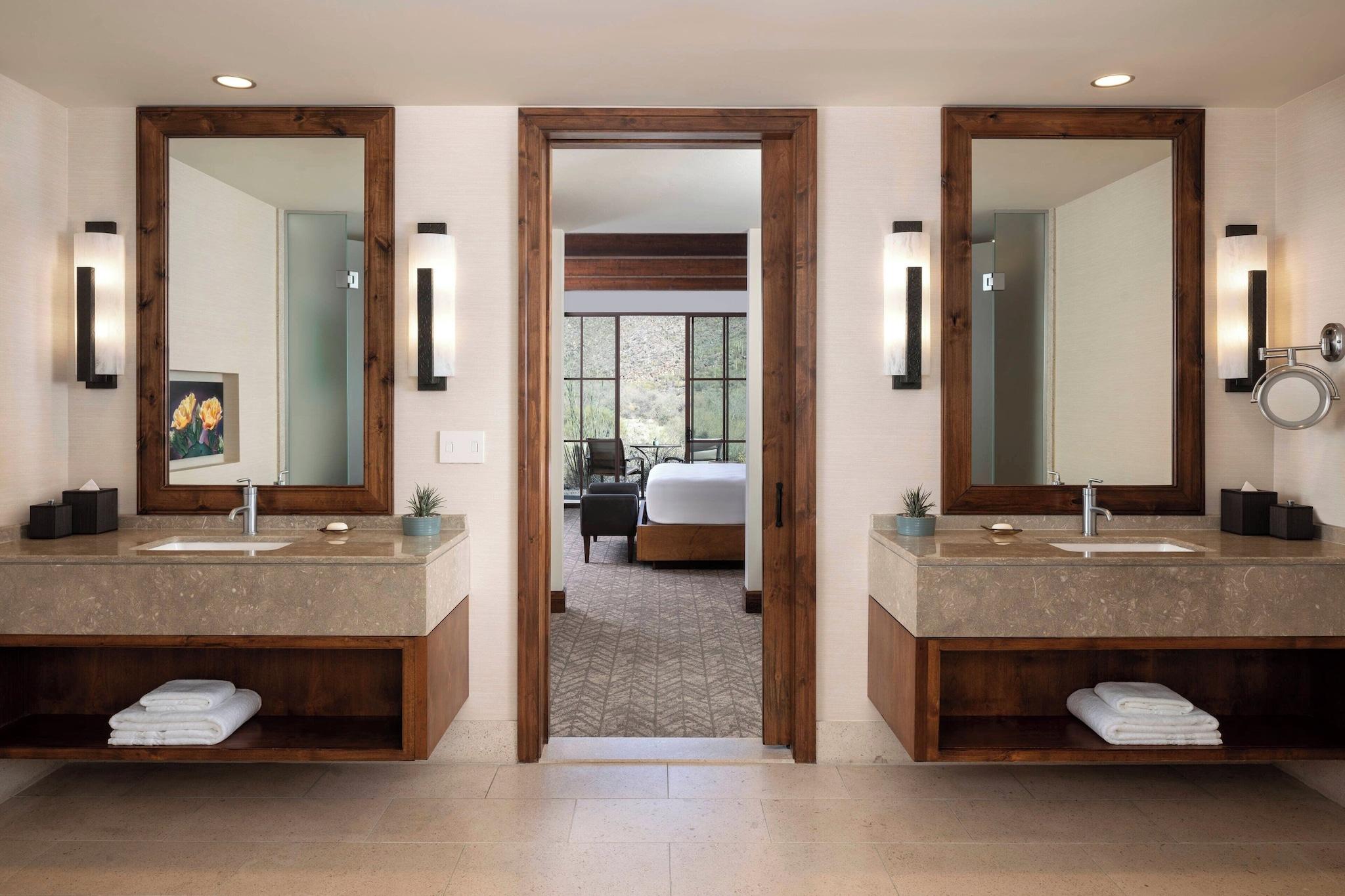 جناح بإطلالة على الجبل، The Ritz Carlton Dove Mountain 4/5