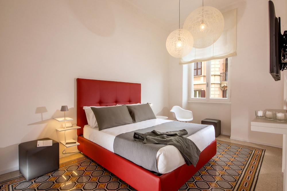 SUPERIOR, DOUBLE BED