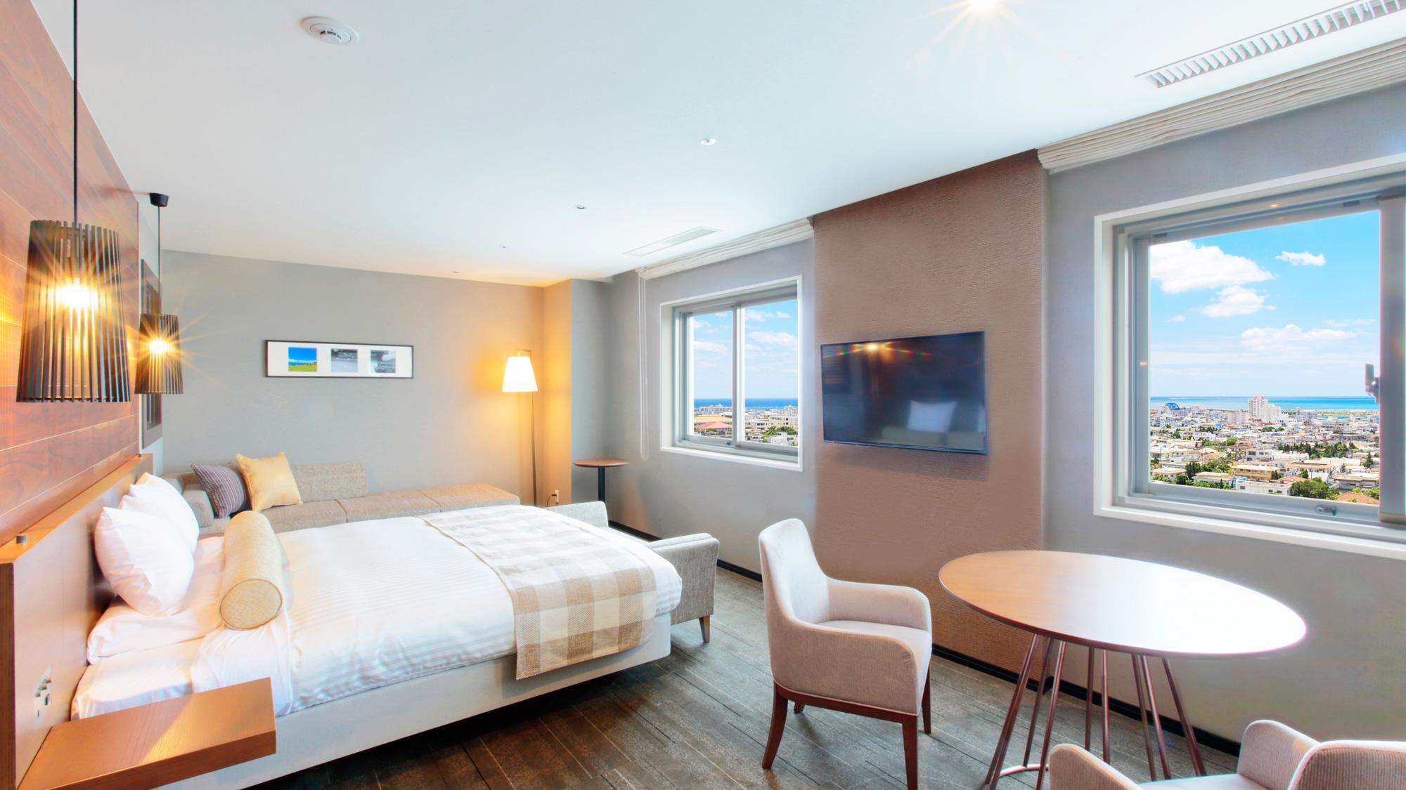 Deluxe, King Bed, Ocean View, Night View
