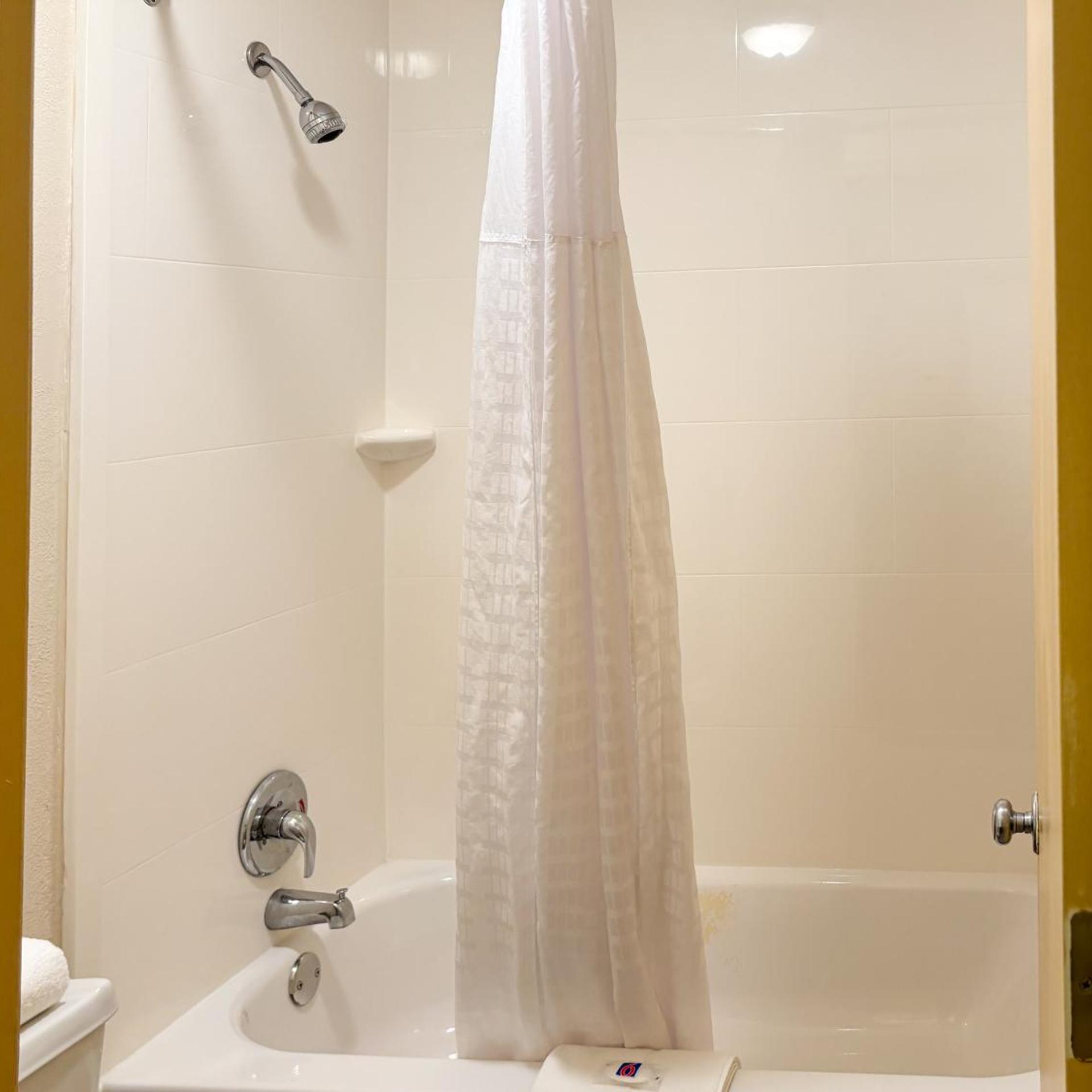 Motel6 Charlotte, NC-Northlake 34/34